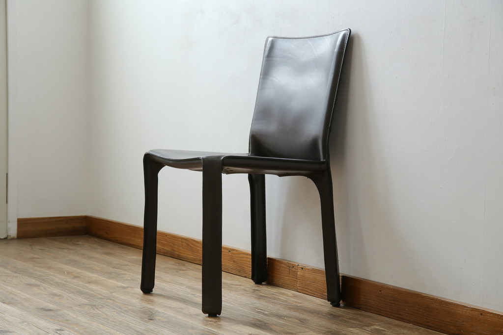 中古　Cassina(カッシーナ)　412　CAB(キャブ)　MARIO BELLINI(マリオベリーニ)　シンプルモダンな空間づくりに活躍するアームレスチェア(ダイニングチェア、椅子、イス)(定価約26万4千円)(R-083306)