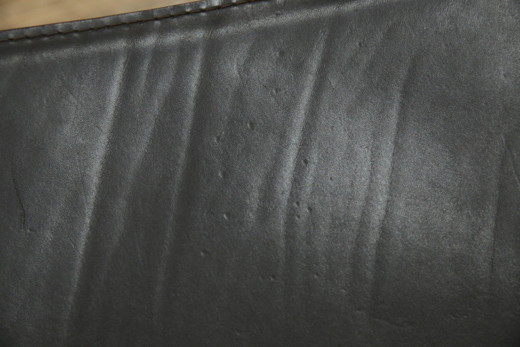 中古　Cassina(カッシーナ)　412　CAB(キャブ)　MARIO BELLINI(マリオベリーニ)　シンプルモダンな空間づくりに活躍するアームレスチェア(ダイニングチェア、椅子、イス)(定価約26万4千円)(R-083306)