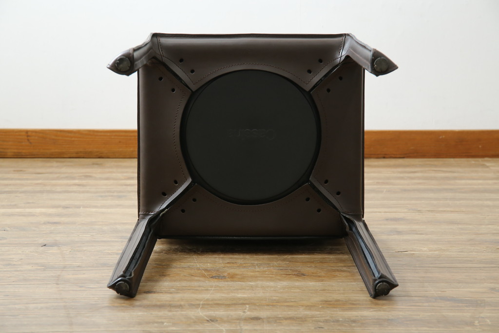中古　Cassina(カッシーナ)　412　CAB(キャブ)　MARIO BELLINI(マリオベリーニ)　シンプルモダンな空間づくりに活躍するアームレスチェア(ダイニングチェア、椅子、イス)(定価約26万4千円)(R-083306)