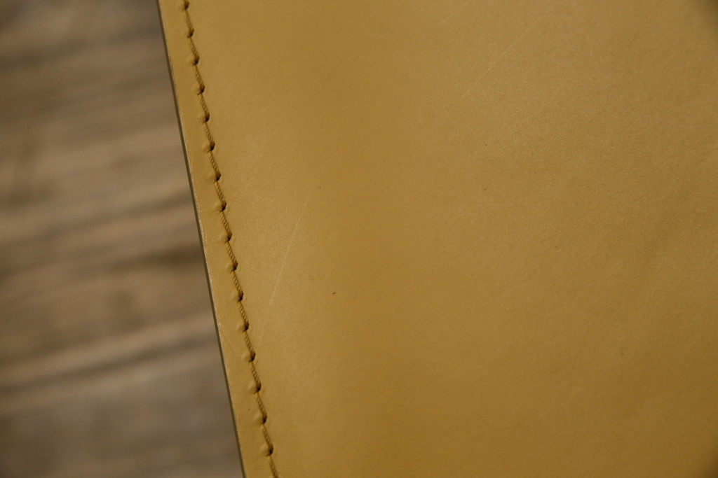 中古　美品　Cassina(カッシーナ)　412　CAB(キャブ)　MARIO BELLINI(マリオベリーニ)　シンプルモダンな空間づくりに活躍するアームレスチェア(ダイニングチェア、椅子、イス)(定価約24万円)(R-083305)