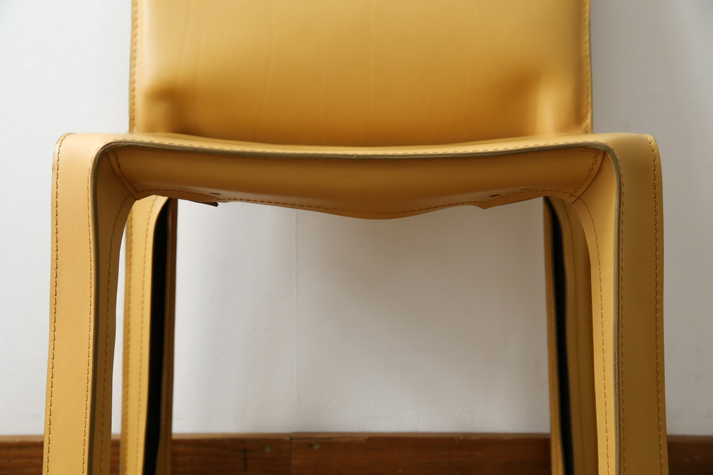 中古　美品　Cassina(カッシーナ)　412　CAB(キャブ)　MARIO BELLINI(マリオベリーニ)　シンプルモダンな空間づくりに活躍するアームレスチェア(ダイニングチェア、椅子、イス)(定価約24万円)(R-083305)