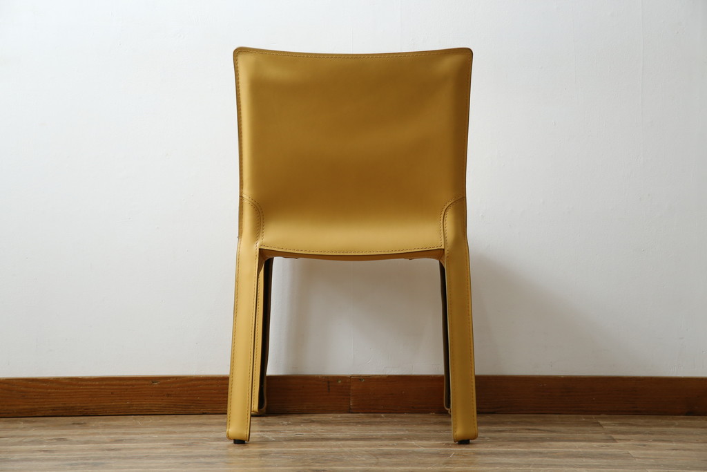 中古　美品　Cassina(カッシーナ)　412　CAB(キャブ)　MARIO BELLINI(マリオベリーニ)　シンプルモダンな空間づくりに活躍するアームレスチェア(ダイニングチェア、椅子、イス)(定価約24万円)(R-083305)