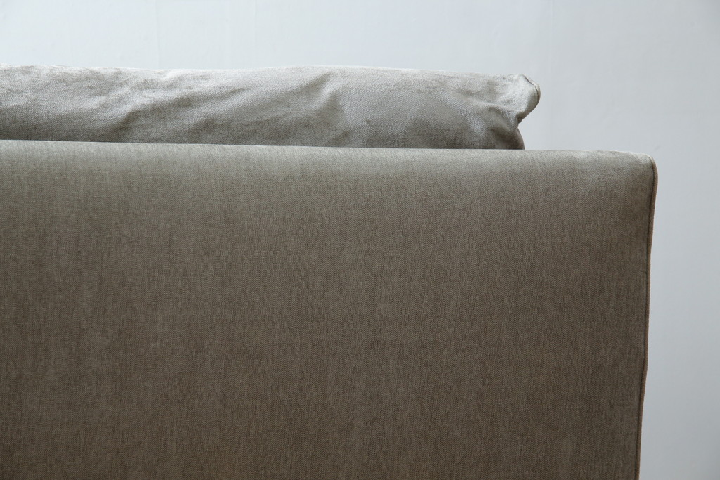 中古　ACTUS(アクタス)取扱い　eilersen(アイラーセン)　STREAMLINE(ストリームライン)　MINI SOFA(ミニソファ)　シンプルモダンな佇まいが魅力の2人掛けソファ(二人掛け、2P)(定価約484000円)(R-080322)