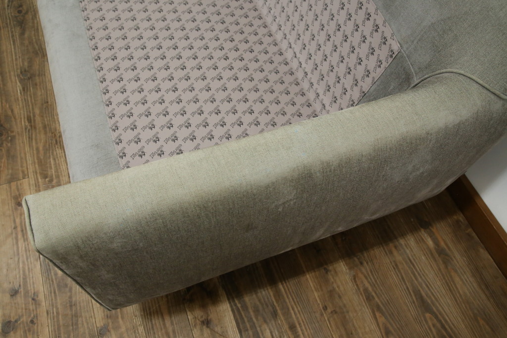 中古　ACTUS(アクタス)取扱い　eilersen(アイラーセン)　STREAMLINE(ストリームライン)　MINI SOFA(ミニソファ)　シンプルモダンな佇まいが魅力の2人掛けソファ(二人掛け、2P)(定価約484000円)(R-080322)