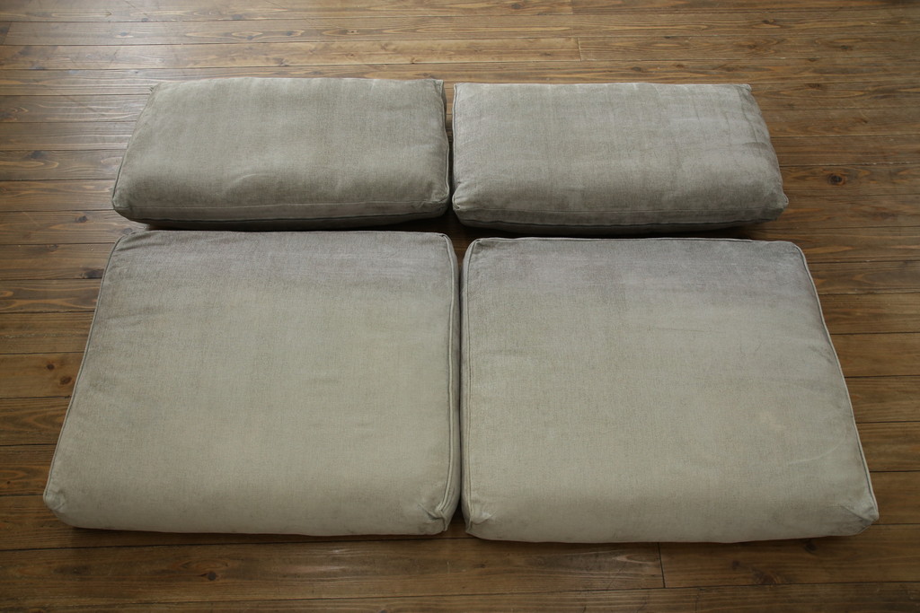 中古　ACTUS(アクタス)取扱い　eilersen(アイラーセン)　STREAMLINE(ストリームライン)　MINI SOFA(ミニソファ)　シンプルモダンな佇まいが魅力の2人掛けソファ(二人掛け、2P)(定価約484000円)(R-080322)