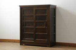 中古　特注品　松本民芸家具　シックで落ち着いた佇まいが魅力的なA型下駄箱(収納棚、戸棚、キャビネット)(R-075416)