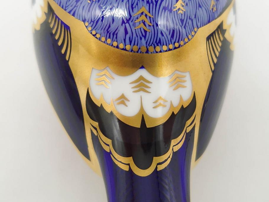 イギリス　ROYAL CROWN DERBY(ロイヤルクラウンダービー)　Bullfinch(ブルフィンチ)　華やかな中に可愛らしさを漂わせるフィギュリン(置き物、置物、陶器、オブジェ、ディスプレイ、2004、アトリ科ウソ属、小鳥、英国)(R-076748)