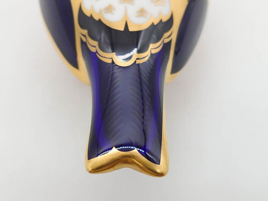 イギリス　ROYAL CROWN DERBY(ロイヤルクラウンダービー)　Bullfinch(ブルフィンチ)　華やかな中に可愛らしさを漂わせるフィギュリン(置き物、置物、陶器、オブジェ、ディスプレイ、2004、アトリ科ウソ属、小鳥、英国)(R-076748)