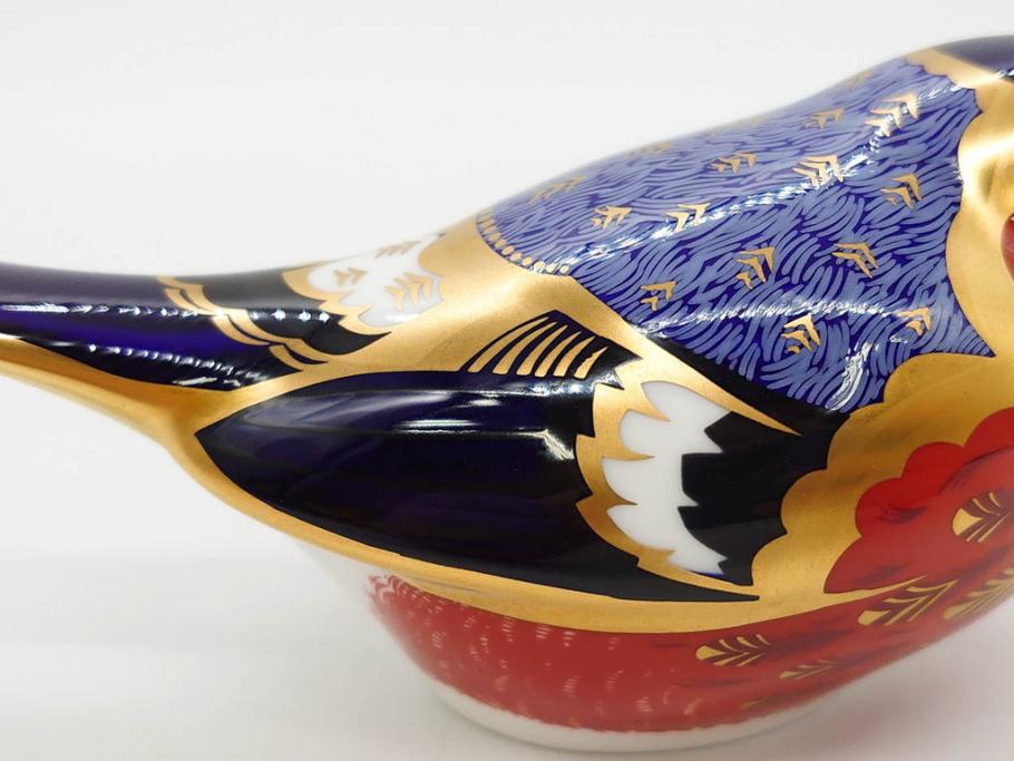 イギリス　ROYAL CROWN DERBY(ロイヤルクラウンダービー)　Bullfinch(ブルフィンチ)　華やかな中に可愛らしさを漂わせるフィギュリン(置き物、置物、陶器、オブジェ、ディスプレイ、2004、アトリ科ウソ属、小鳥、英国)(R-076748)