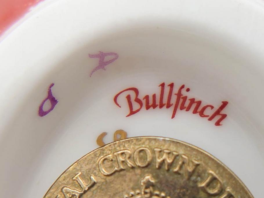 イギリス　ROYAL CROWN DERBY(ロイヤルクラウンダービー)　Bullfinch(ブルフィンチ)　華やかな中に可愛らしさを漂わせるフィギュリン(置き物、置物、陶器、オブジェ、ディスプレイ、2004、アトリ科ウソ属、小鳥、英国)(R-076748)