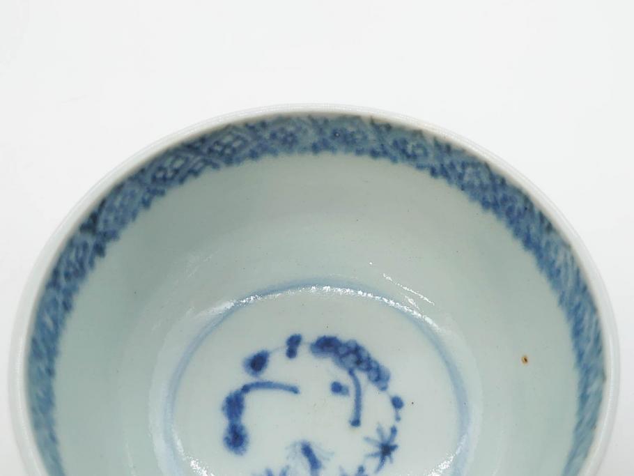 江戸期　染付　微塵唐草　松竹梅　三つ重ね　繊細に描かれた絵柄が素敵な酒杯3客セット(三ツ重、おちょこ、お猪口、ぐい呑み、湯のみ、湯呑み、盃、酒器、和食器)(R-083087)