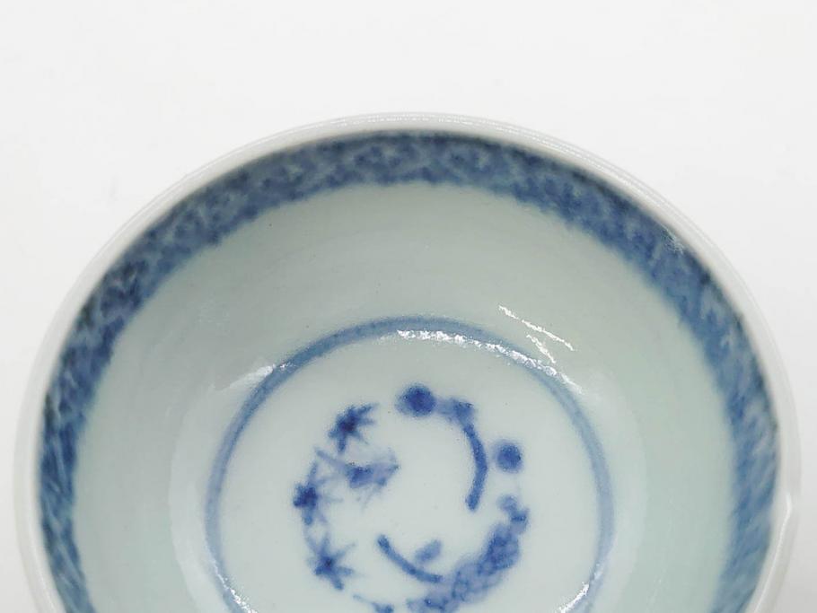 江戸期　染付　微塵唐草　松竹梅　三つ重ね　繊細に描かれた絵柄が素敵な酒杯3客セット(三ツ重、おちょこ、お猪口、ぐい呑み、湯のみ、湯呑み、盃、酒器、和食器)(R-083087)