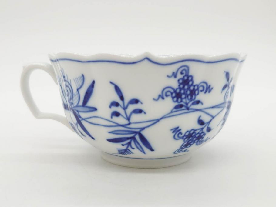 ドイツ　マイセン　Meissen　ブルーオニオン　洗練されたデザインが上品な雰囲気を醸し出すティーカップ&ソーサー3客セット(洋食器、C&S)(R-083091)