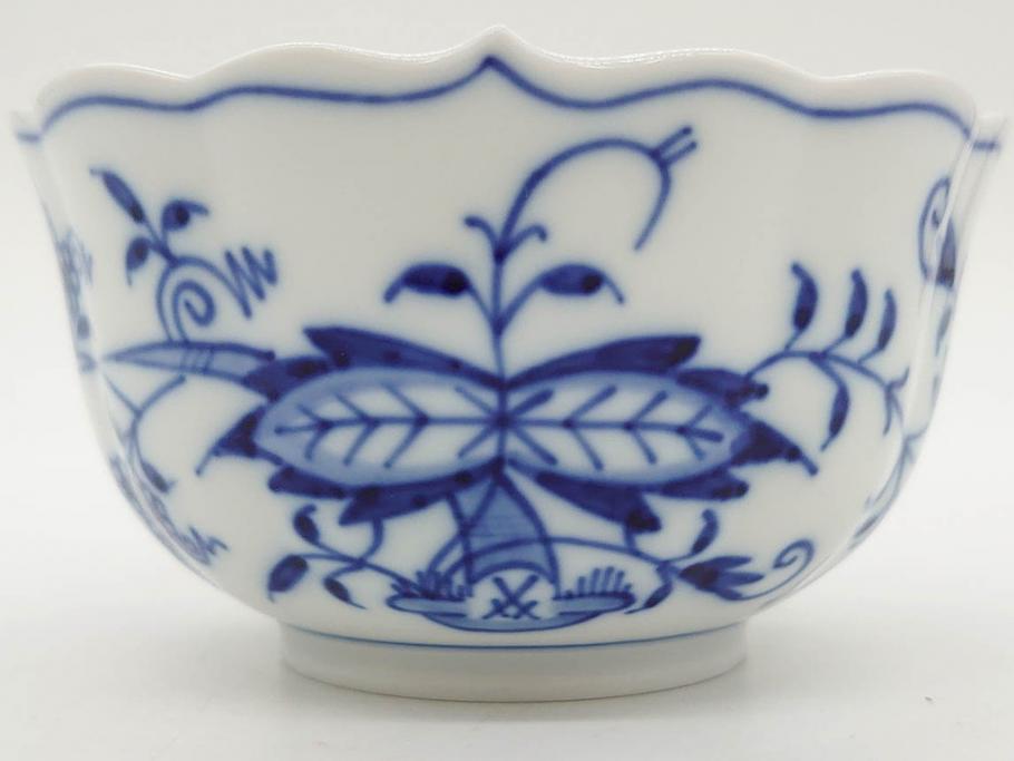 ドイツ　マイセン　Meissen　ブルーオニオン　洗練されたデザインが上品な雰囲気を醸し出すティーカップ&ソーサー3客セット(洋食器、C&S)(R-083091)