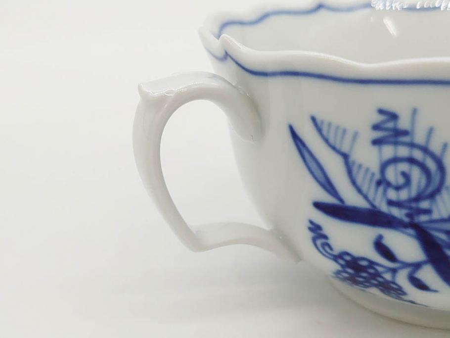 ドイツ　マイセン　Meissen　ブルーオニオン　洗練されたデザインが上品な雰囲気を醸し出すティーカップ&ソーサー3客セット(洋食器、C&S)(R-083091)