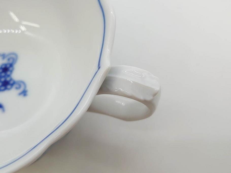 ドイツ　マイセン　Meissen　ブルーオニオン　洗練されたデザインが上品な雰囲気を醸し出すティーカップ&ソーサー3客セット(洋食器、C&S)(R-083091)
