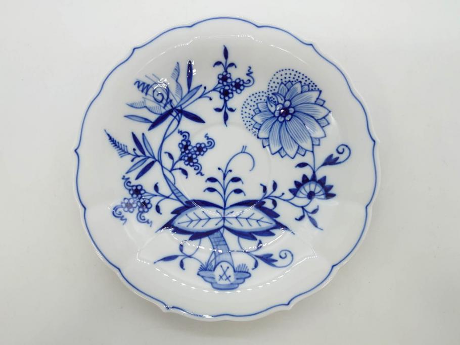 ドイツ　マイセン　Meissen　ブルーオニオン　洗練されたデザインが上品な雰囲気を醸し出すティーカップ&ソーサー3客セット(洋食器、C&S)(R-083091)