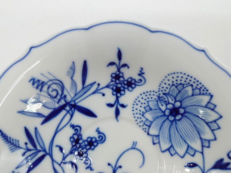 ドイツ　マイセン　Meissen　ブルーオニオン　洗練されたデザインが上品な雰囲気を醸し出すティーカップ&ソーサー3客セット(洋食器、C&S)(R-083091)