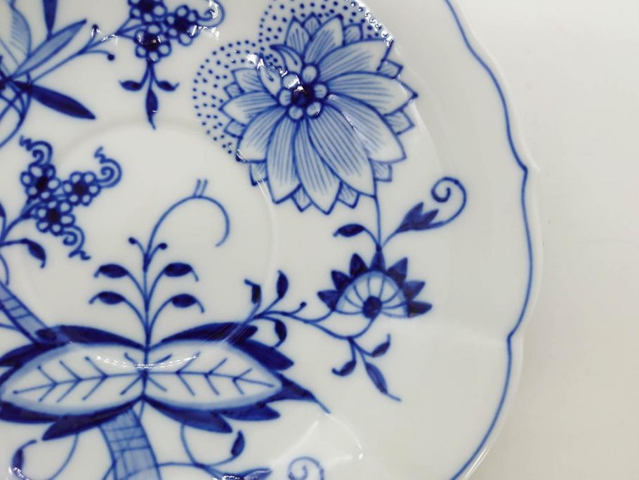 ドイツ　マイセン　Meissen　ブルーオニオン　洗練されたデザインが上品な雰囲気を醸し出すティーカップ&ソーサー3客セット(洋食器、C&S)(R-083091)