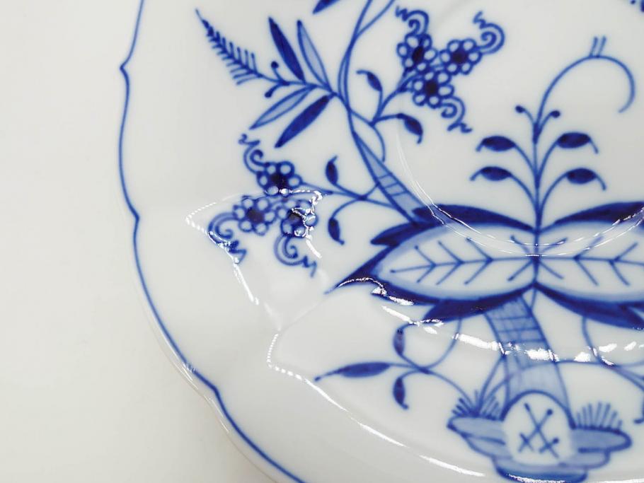 ドイツ　マイセン　Meissen　ブルーオニオン　洗練されたデザインが上品な雰囲気を醸し出すティーカップ&ソーサー3客セット(洋食器、C&S)(R-083091)