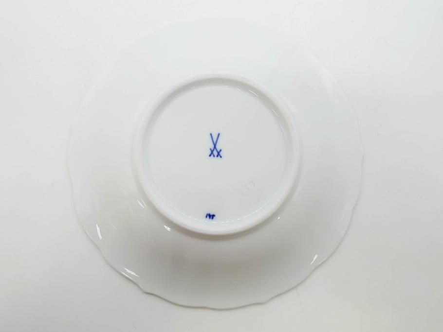 ドイツ　マイセン　Meissen　ブルーオニオン　洗練されたデザインが上品な雰囲気を醸し出すティーカップ&ソーサー3客セット(洋食器、C&S)(R-083091)