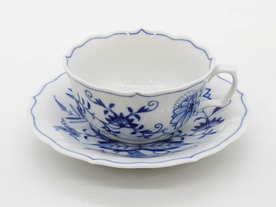 ドイツ　マイセン　Meissen　ブルーオニオン　洗練されたデザインが上品な雰囲気を醸し出すティーカップ&ソーサー3客セット(洋食器、C&S)(R-083091)
