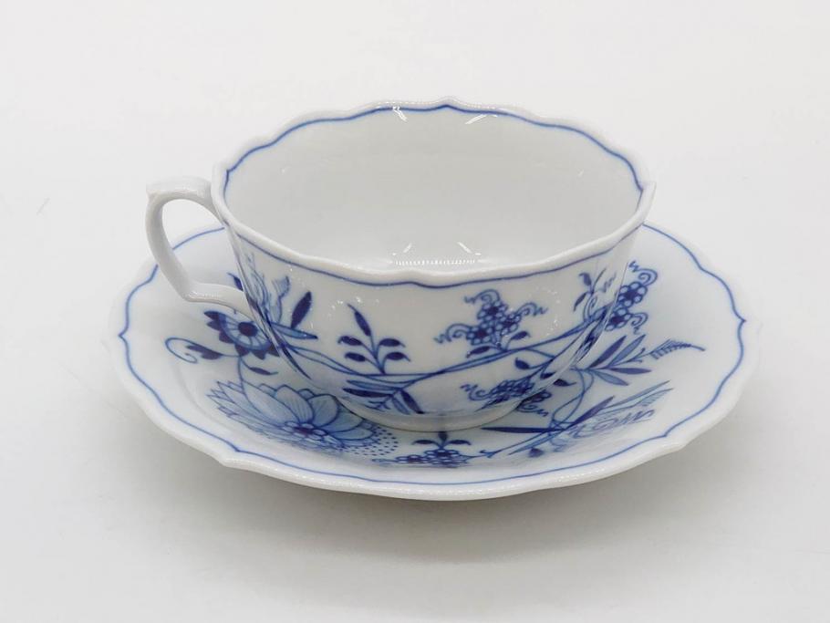 ドイツ　マイセン　Meissen　ブルーオニオン　洗練されたデザインが上品な雰囲気を醸し出すティーカップ&ソーサー3客セット(洋食器、C&S)(R-083091)