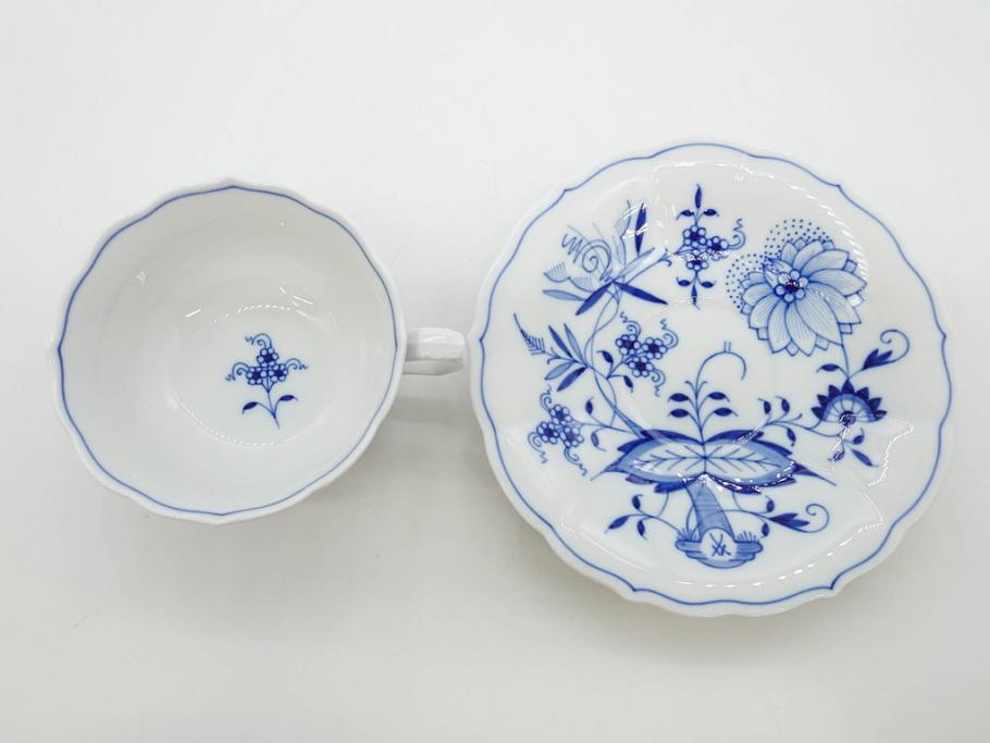 ドイツ　マイセン　Meissen　ブルーオニオン　洗練されたデザインが上品な雰囲気を醸し出すティーカップ&ソーサー3客セット(洋食器、C&S)(R-083091)