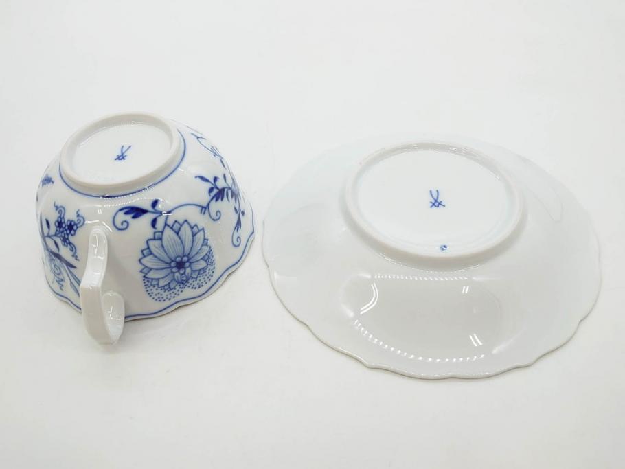 ドイツ　マイセン　Meissen　ブルーオニオン　洗練されたデザインが上品な雰囲気を醸し出すティーカップ&ソーサー3客セット(洋食器、C&S)(R-083091)