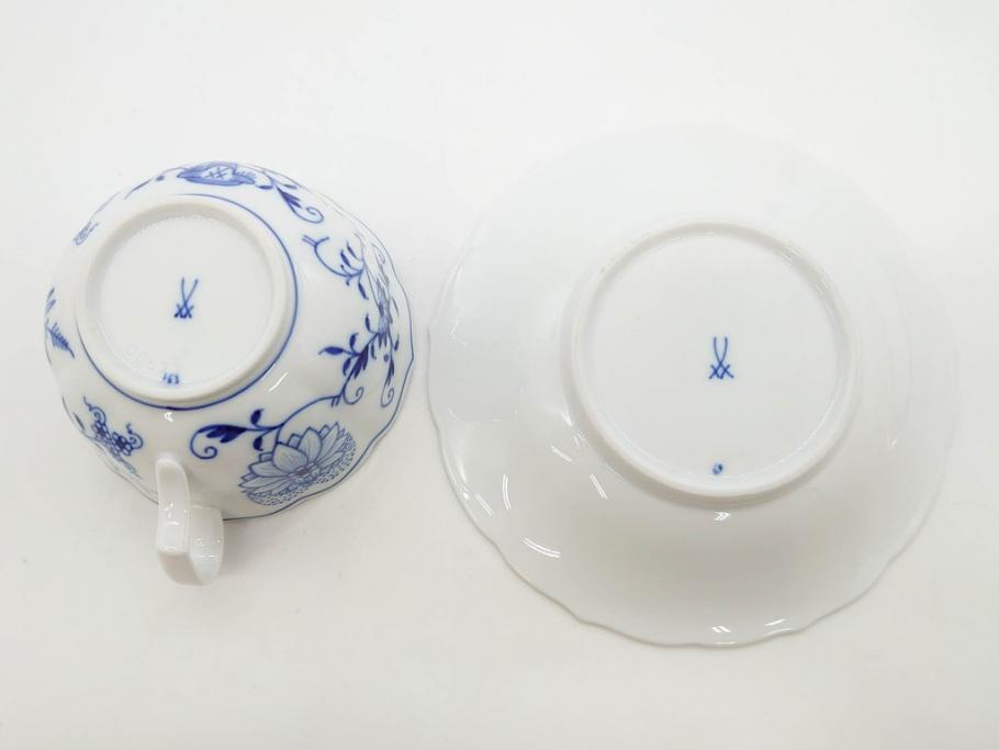 ドイツ　マイセン　Meissen　ブルーオニオン　洗練されたデザインが上品な雰囲気を醸し出すティーカップ&ソーサー3客セット(洋食器、C&S)(R-083091)