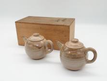 【骨董買取】九世　坂高麗左衛門(Saka Koraizaemon)　萩焼　急須(茶器、茶壷、茶道具、坂窯、茶道具)を買取りました。