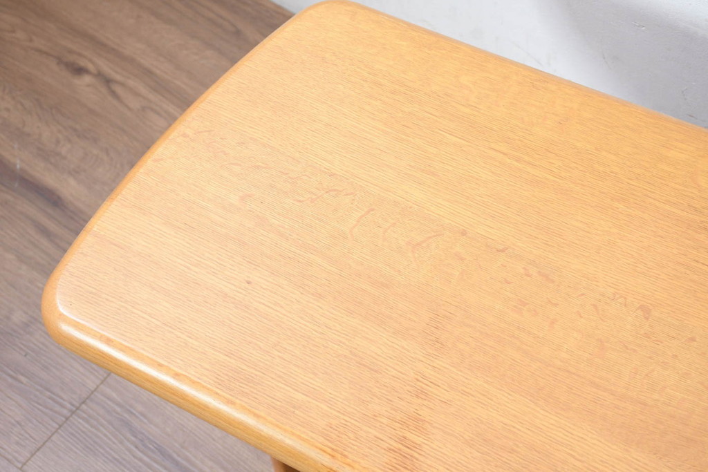 中古　美品　飛騨高山　家具ブランド　シラカワ(shirakawa)　レッドオーク無垢材のシンプルなベンチ(長椅子、ダイニングチェア、板座チェア)(R-083197)