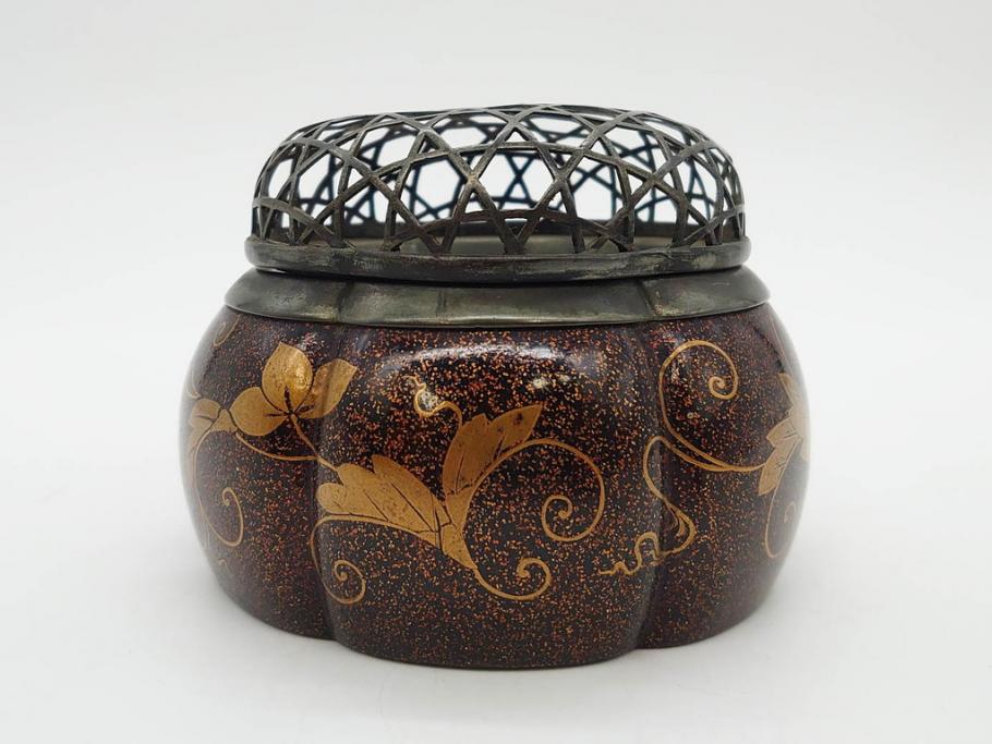 時代物　大名道具　金蒔絵　梨地　阿古陀　香炉(花唐草、籠目火屋、木製、漆器、漆芸、仏具、茶道具、木箱付き)(R-083127)