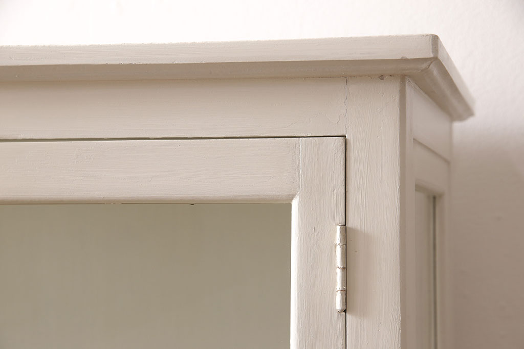 和製アンティーク　ホワイトペイントが可愛らしいケビントガラスケース(飾り棚、陳列棚、収納棚、キャビネット)(R-051776)