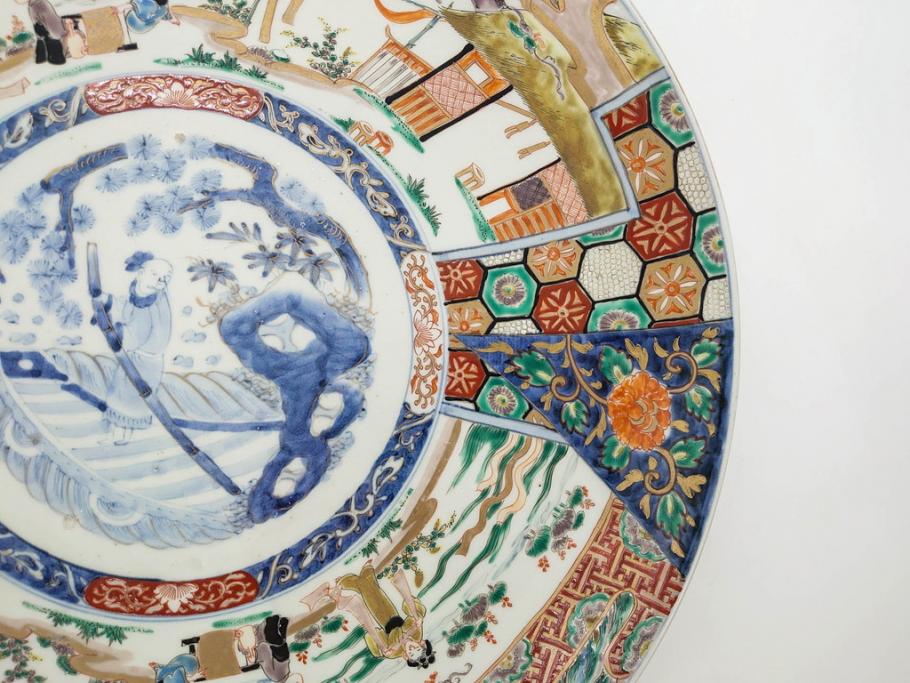 江戸期　古伊万里　染付　色絵　金彩　松竹梅　約46cm　1尺5寸　華やかで凝った意匠が目を引く大皿(人物、鳳凰、桐、和皿、和食器、一尺五寸)(R-083132)