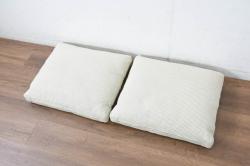 中古　美品　arflex(アルフレックス)　sona(ソーナ)　ナチュラルテイストの空間づくりにおすすめのクッション2個セット(定価約11万円)(R-083211)