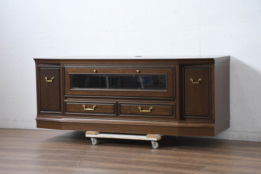 中古　美品　maruni(マルニ木工)　地中海ロイヤル(ROYAL)　クラシカルな雰囲気が魅力的なテレビ台(サイドボード、サイドキャビネット、リビングボード、ローボード、収納棚、戸棚)(R-083206)