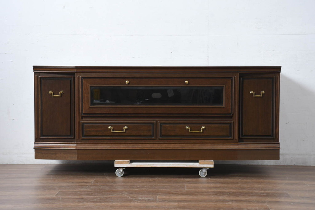中古　美品　maruni(マルニ木工)　地中海ロイヤル(ROYAL)　クラシカルな雰囲気が魅力的なテレビ台(サイドボード、サイドキャビネット、リビングボード、ローボード、収納棚、戸棚)(R-083206)