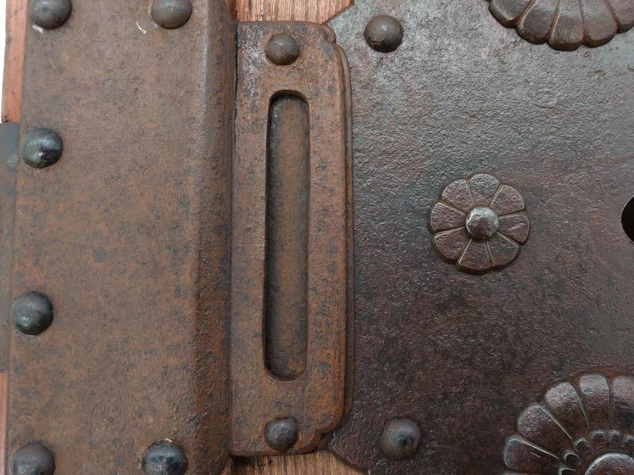 アンティーク雑貨　時代物ならではの味わいが魅力的な蔵戸の錠前金具(ディスプレイ雑貨、蔵戸パーツ)(R-081683)