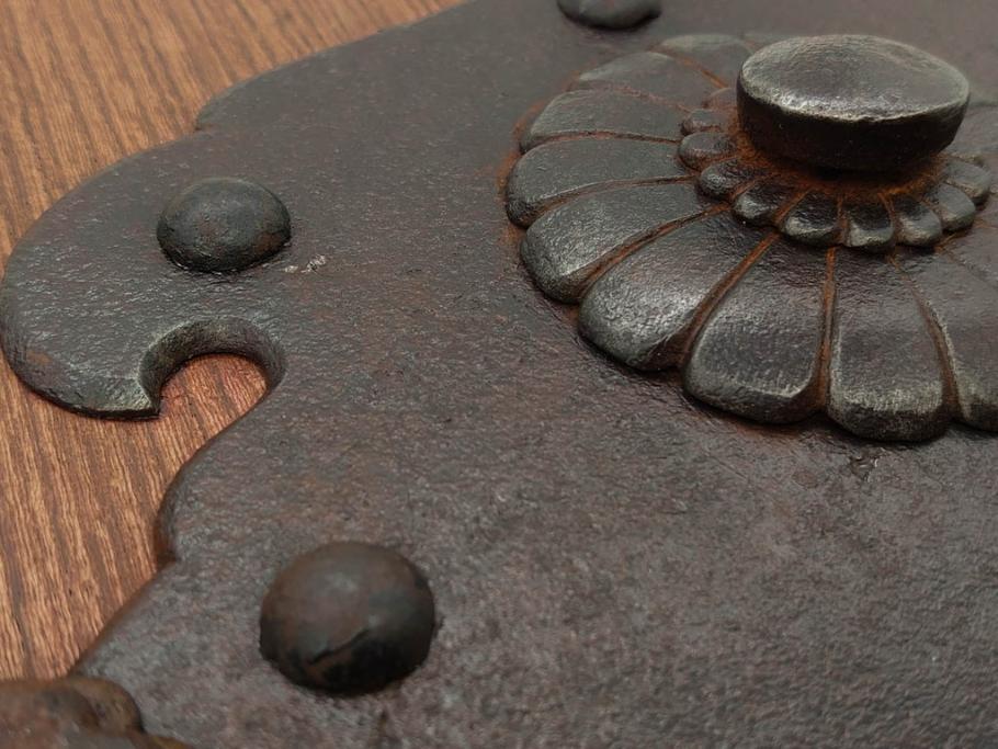 アンティーク雑貨　時代物ならではの味わいが魅力的な蔵戸の錠前金具(ディスプレイ雑貨、蔵戸パーツ)(R-081683)