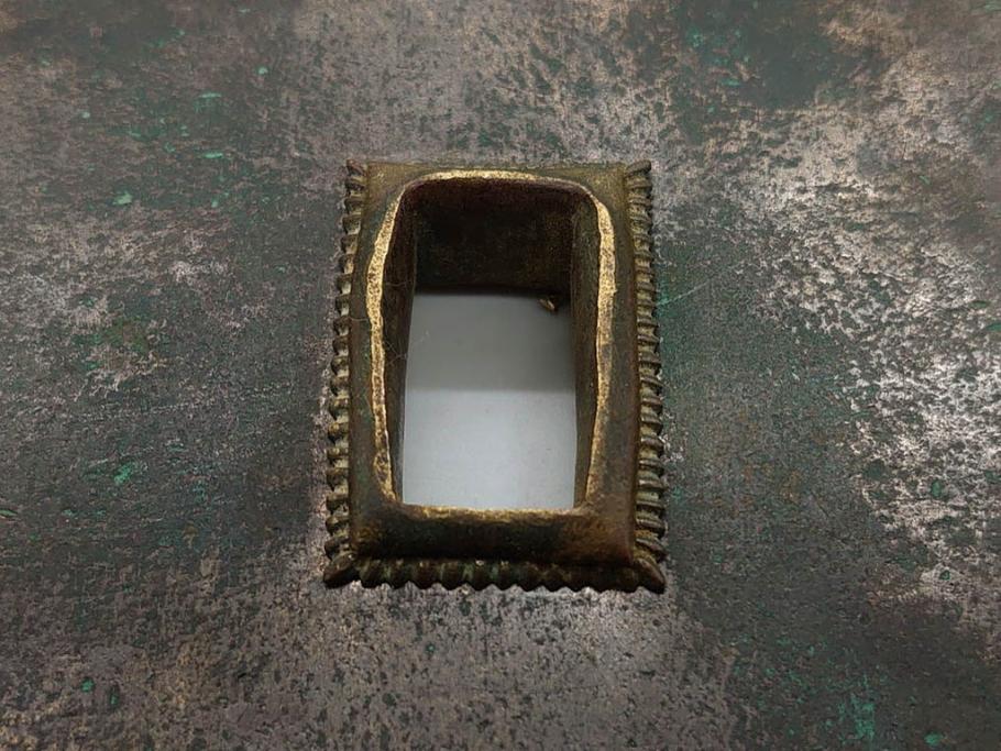 アンティーク雑貨　長い年月を経て味わいを増した蔵戸の錠前金具(ディスプレイ雑貨、蔵戸パーツ)(R-081682)