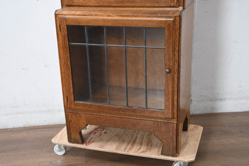 イギリスアンティーク　美品　Lloyd's Antiques(ロイズ・アンティークス)取り扱い　Minty OXFORD(ミンティ)　希少サイズ　オーク材　ステンドグラス入り　スタッキング風縦型ブックケース(本箱、本棚、戸棚、収納棚、書棚、飾り棚、店舗什器)(R-083190)