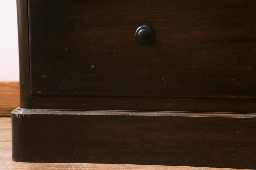 ビンテージ家具　和製ビンテージ　カバ材　シンプルなデザインが魅力のチェスト(洋服タンス、引き出し、和たんす、収納箪笥、衣装箪笥、ヴィンテージ)(R-038617)