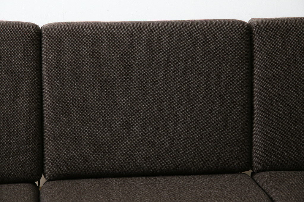 デンマークビンテージ　希少!!　Hans J Wegner(ハンス・J・ウェグナー)　GETAMA (ゲタマ)　1967年デザイン　オーク材　GE671　生産終了で入手困難な3人掛けソファ(3P、三人掛け、3シーター、トリプルソファ、北欧、ヴィンテージ)(R-075933)
