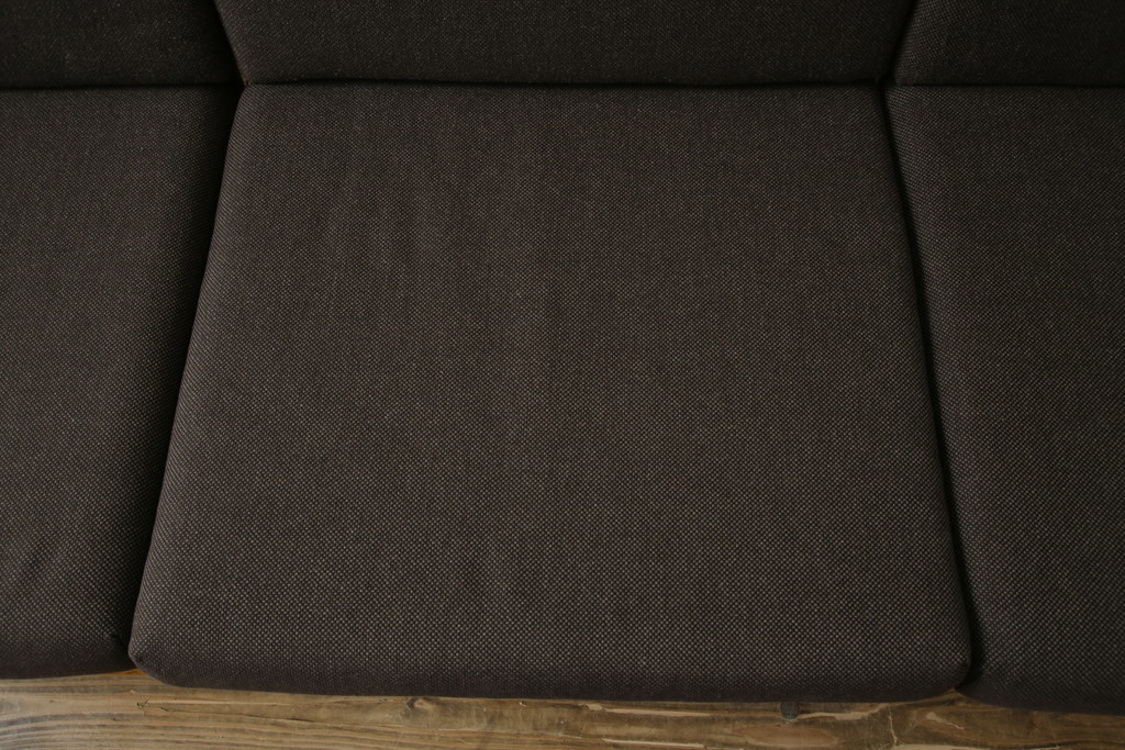 デンマークビンテージ　希少!!　Hans J Wegner(ハンス・J・ウェグナー)　GETAMA (ゲタマ)　1967年デザイン　オーク材　GE671　生産終了で入手困難な3人掛けソファ(3P、三人掛け、3シーター、トリプルソファ、北欧、ヴィンテージ)(R-075933)
