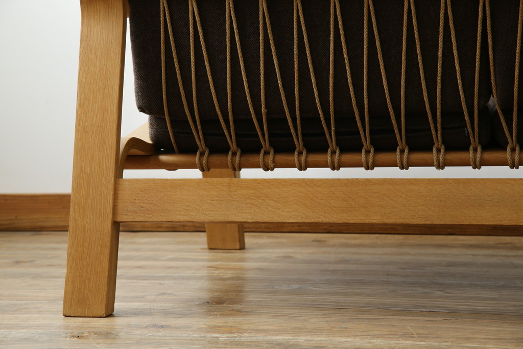 デンマークビンテージ　希少!!　Hans J Wegner(ハンス・J・ウェグナー)　GETAMA (ゲタマ)　1967年デザイン　オーク材　GE671　生産終了で入手困難な3人掛けソファ(3P、三人掛け、3シーター、トリプルソファ、北欧、ヴィンテージ)(R-075933)