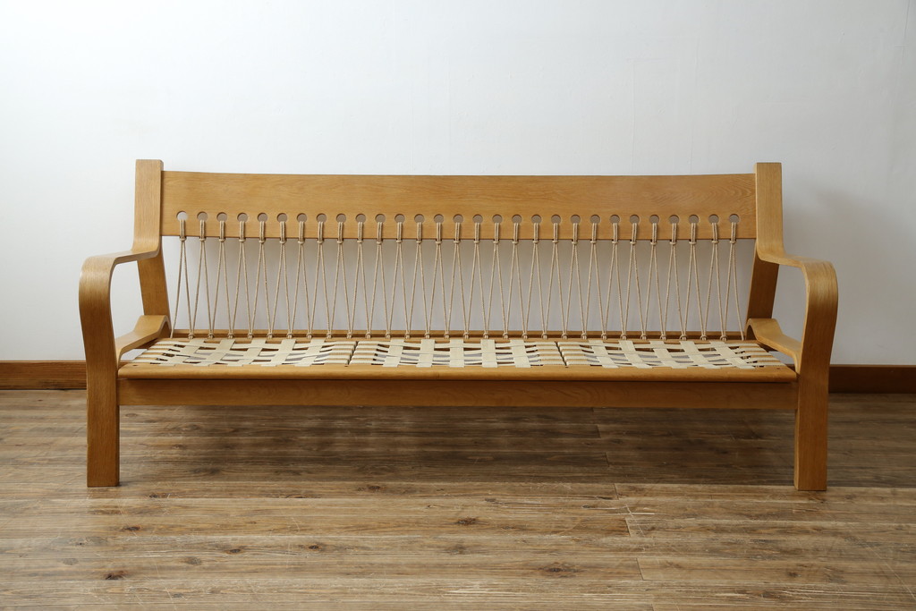 デンマークビンテージ　希少!!　Hans J Wegner(ハンス・J・ウェグナー)　GETAMA (ゲタマ)　1967年デザイン　オーク材　GE671　生産終了で入手困難な3人掛けソファ(3P、三人掛け、3シーター、トリプルソファ、北欧、ヴィンテージ)(R-075933)