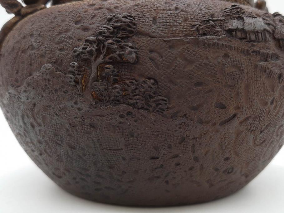 時代物　亀文堂　獣口　家屋風景図　長い歴史を刻んだ趣ある鉄瓶(湯沸、湯瓶、茶道具、茶器)(R-076993)