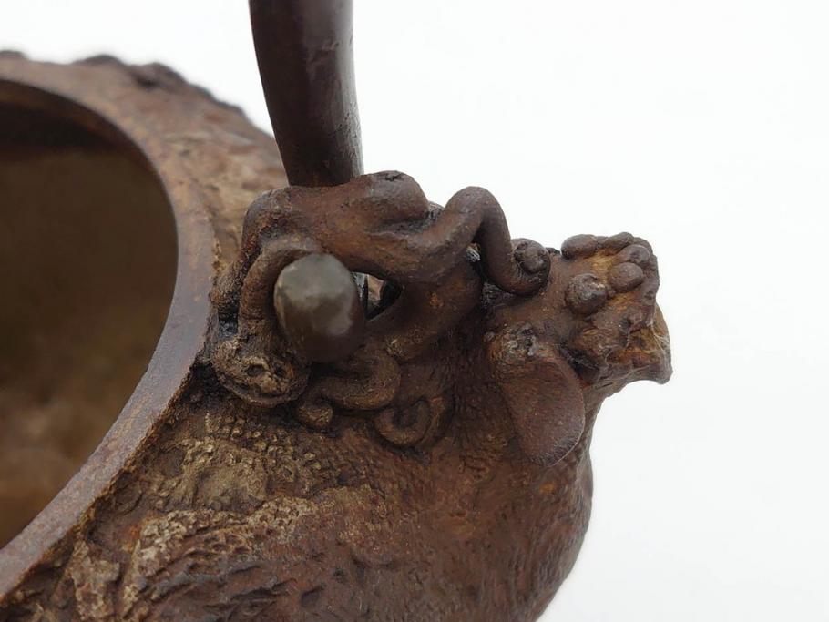 時代物　亀文堂　獣口　家屋風景図　長い歴史を刻んだ趣ある鉄瓶(湯沸、湯瓶、茶道具、茶器)(R-076993)