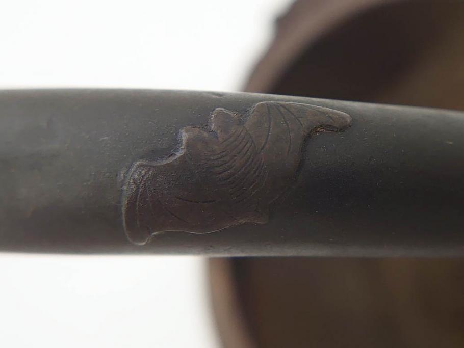 時代物　亀文堂　獣口　家屋風景図　長い歴史を刻んだ趣ある鉄瓶(湯沸、湯瓶、茶道具、茶器)(R-076993)